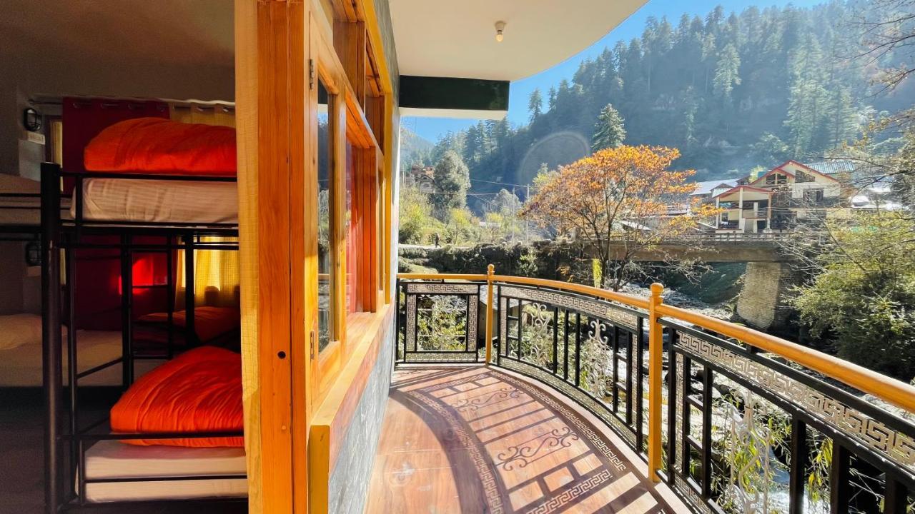 Madpackers Jibhi - Of Streamsides & Waterfalls Exterior foto